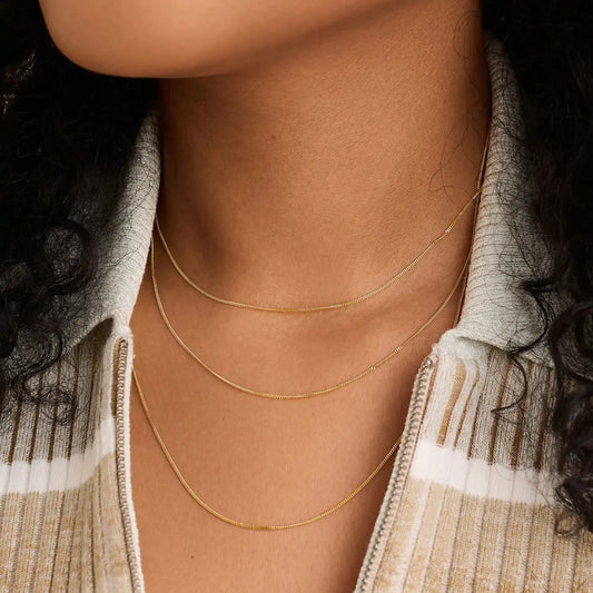 Gold Dainty Baby Curb Chain - Anti Spier