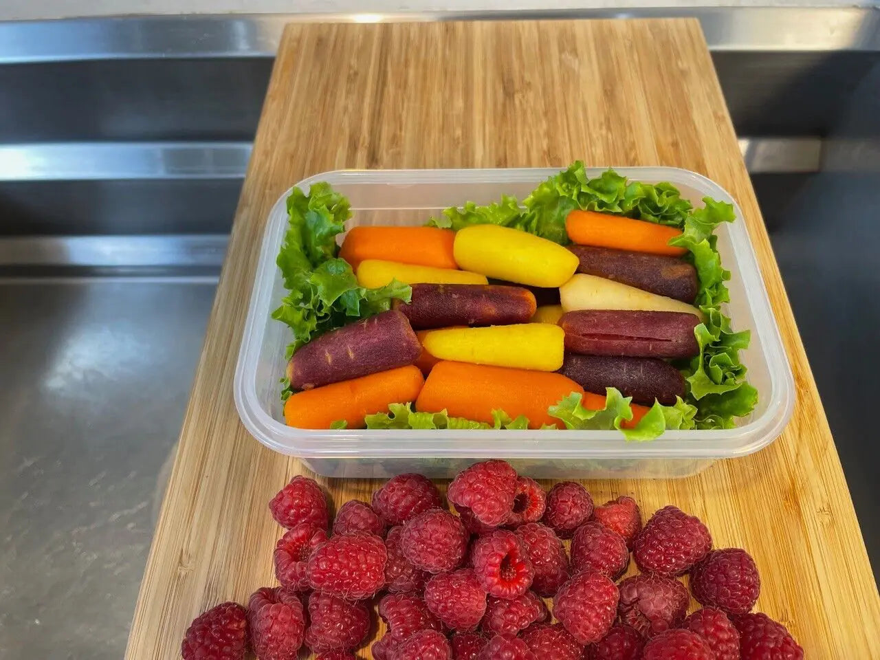 5 Pack Stackable Food Storage Containers Airtight & Leakproof Set Snap Lock Lids Anti Spier