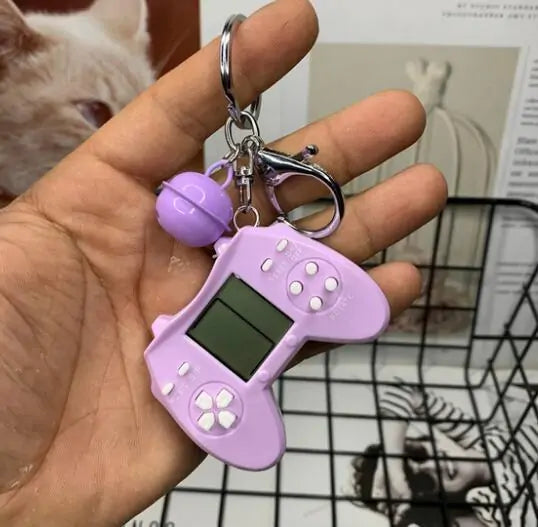 Retro Game Console Keychain Built-in 7 Games Anti Spier