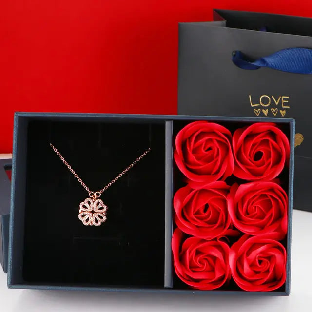 Luxury Four Leaf Clover Necklace Anti Spier